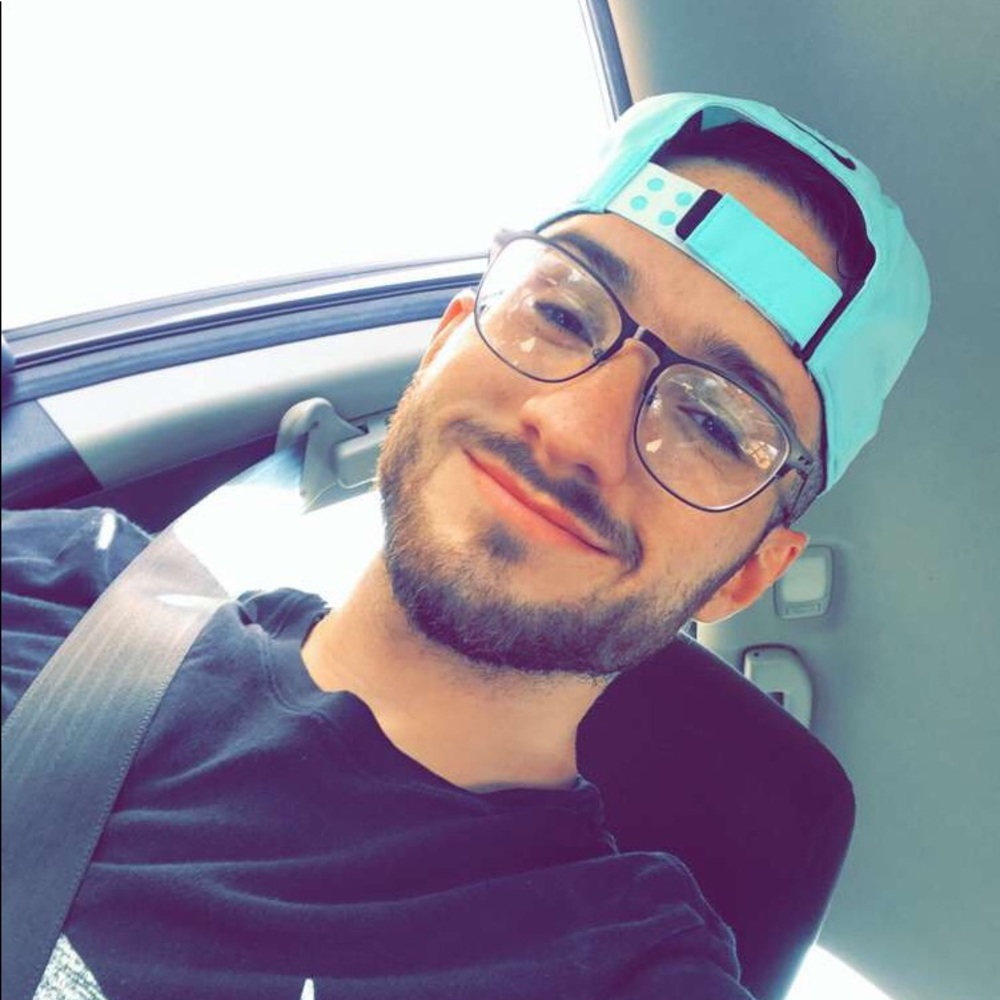 Meet your Posher, Devin
